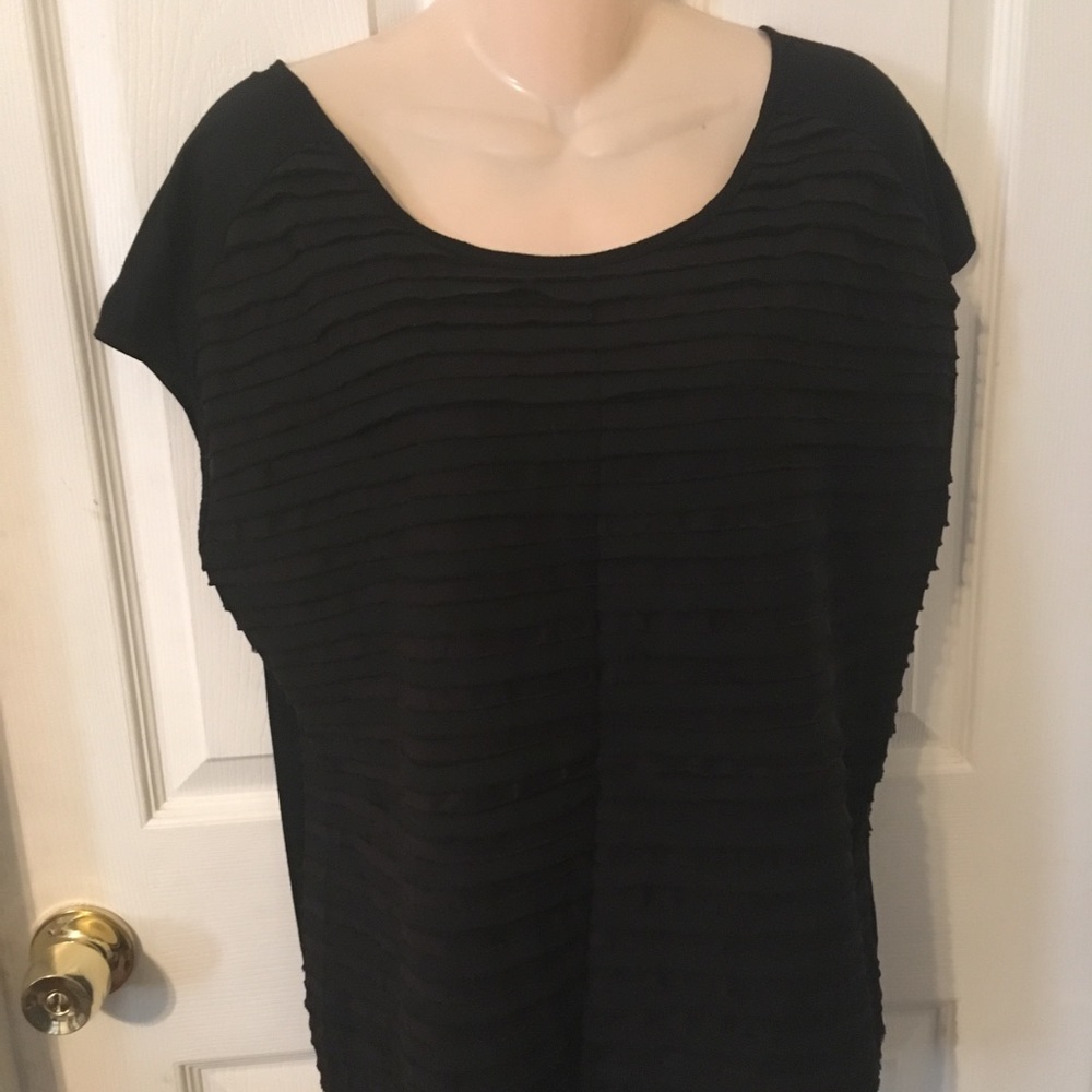 Black shirt